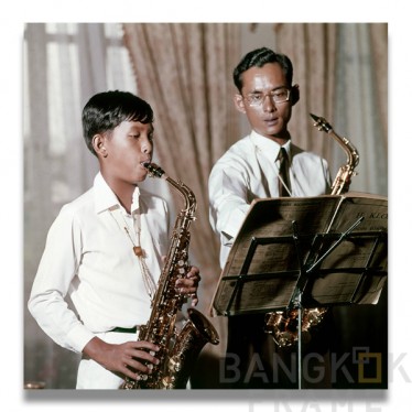 ในหลวงรัชกาลที่10-สมเด็จพระเจ้าอยู่หัวมหาวชิราลงกรณ บดินทรเทพยวรางกูร