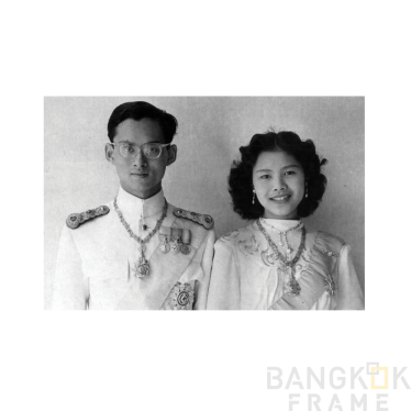 ในหลวงรัชกาลที่9-พระราชินีสิริกิติ์-ภาพคู่