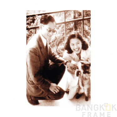 ในหลวงรัชกาลที่9-พระราชินีสิริกิติ์-ภาพคู่