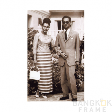 ในหลวงรัชกาลที่9-พระราชินีสิริกิติ์-ภาพคู่