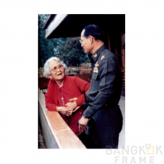 ในหลวง สมเด็จย่า